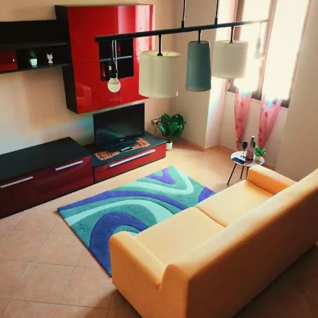 Daire Sette33 Con Terrazzo 2 Vicino Al Centro Storico E Spiagge, Servito Da Negozi E Trasporti *